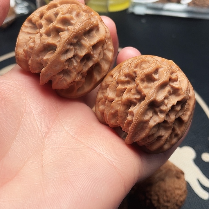 文玩核桃把件曹大龙