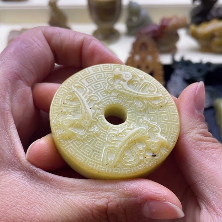 蛇纹石玉颈饰未镶嵌34