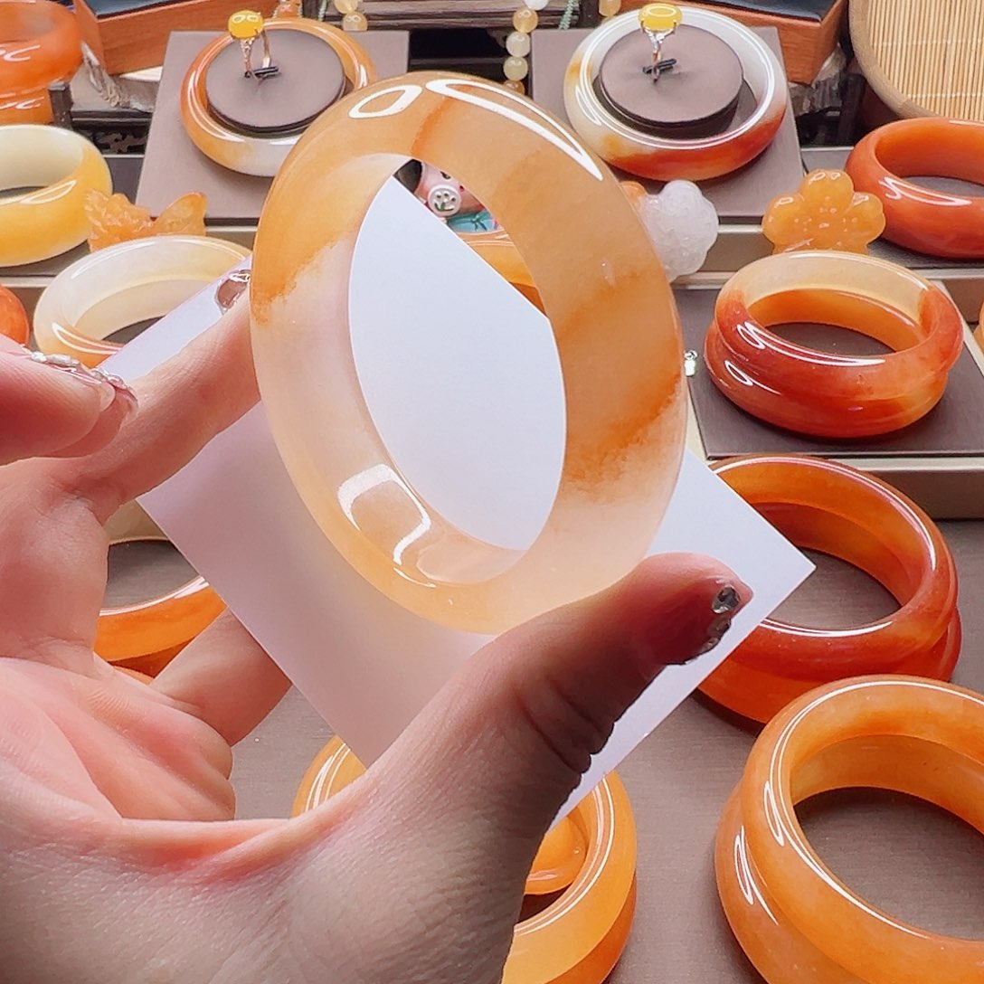 石英质玉（黄龙玉）未镶嵌手镯