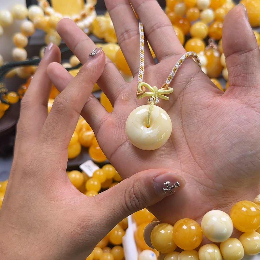 琥珀珠宝奇石未镶嵌平安扣