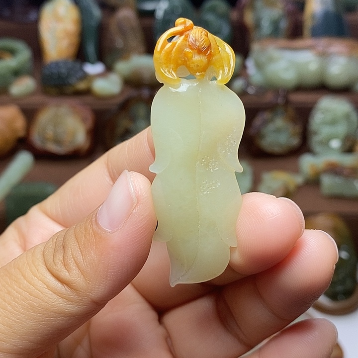 岫岩河磨玉（透闪石质玉）未镶嵌颈饰