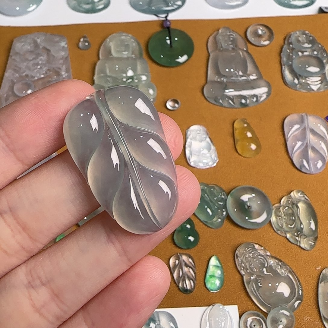 【闪购商品】翡翠未镶嵌吊坠(不含链)