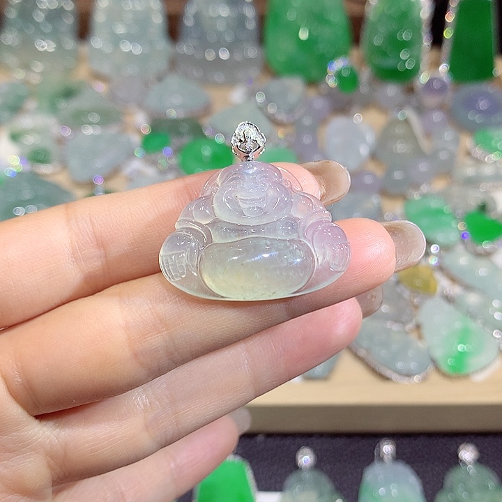 翡翠18K金镶嵌颈饰佛