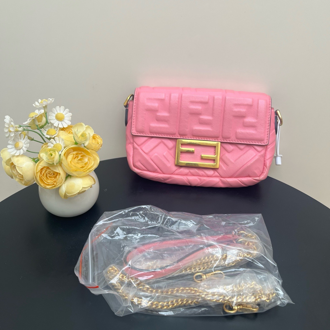 95新 FENDI/芬迪 芬迪法棍 芭比粉单肩包（14923469）