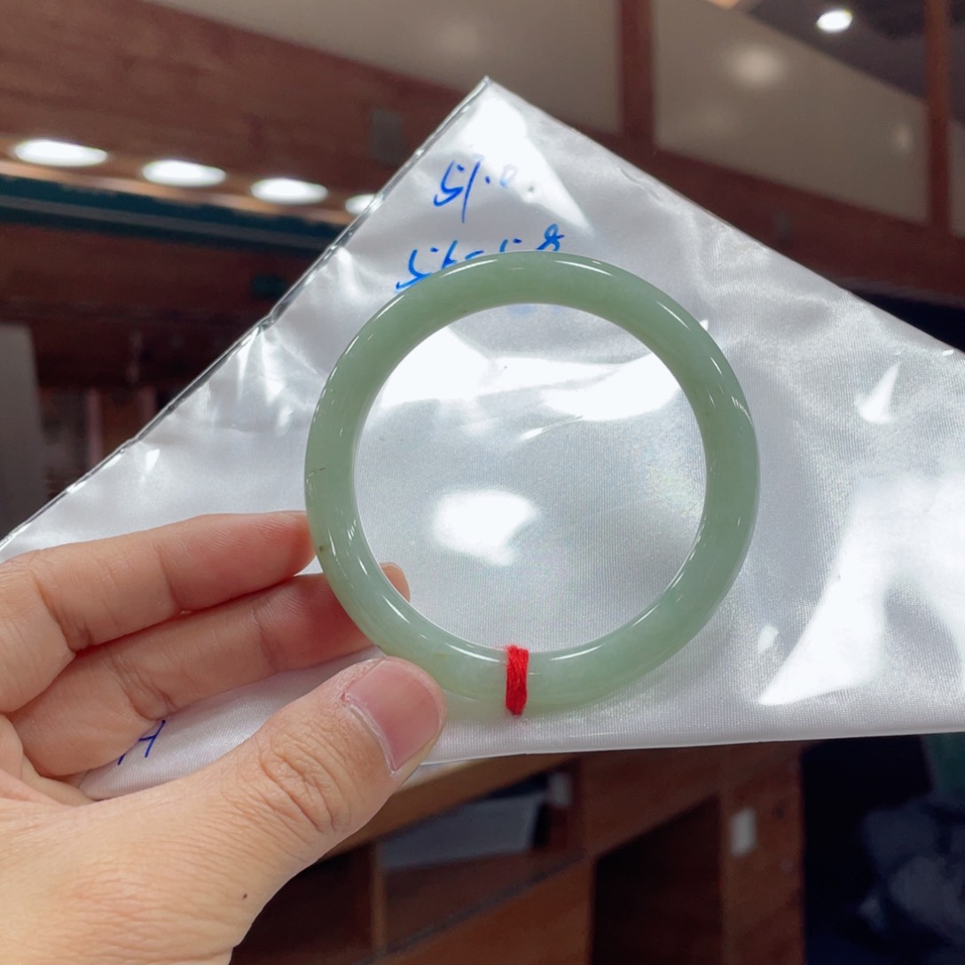 翡翠手镯未镶嵌买断