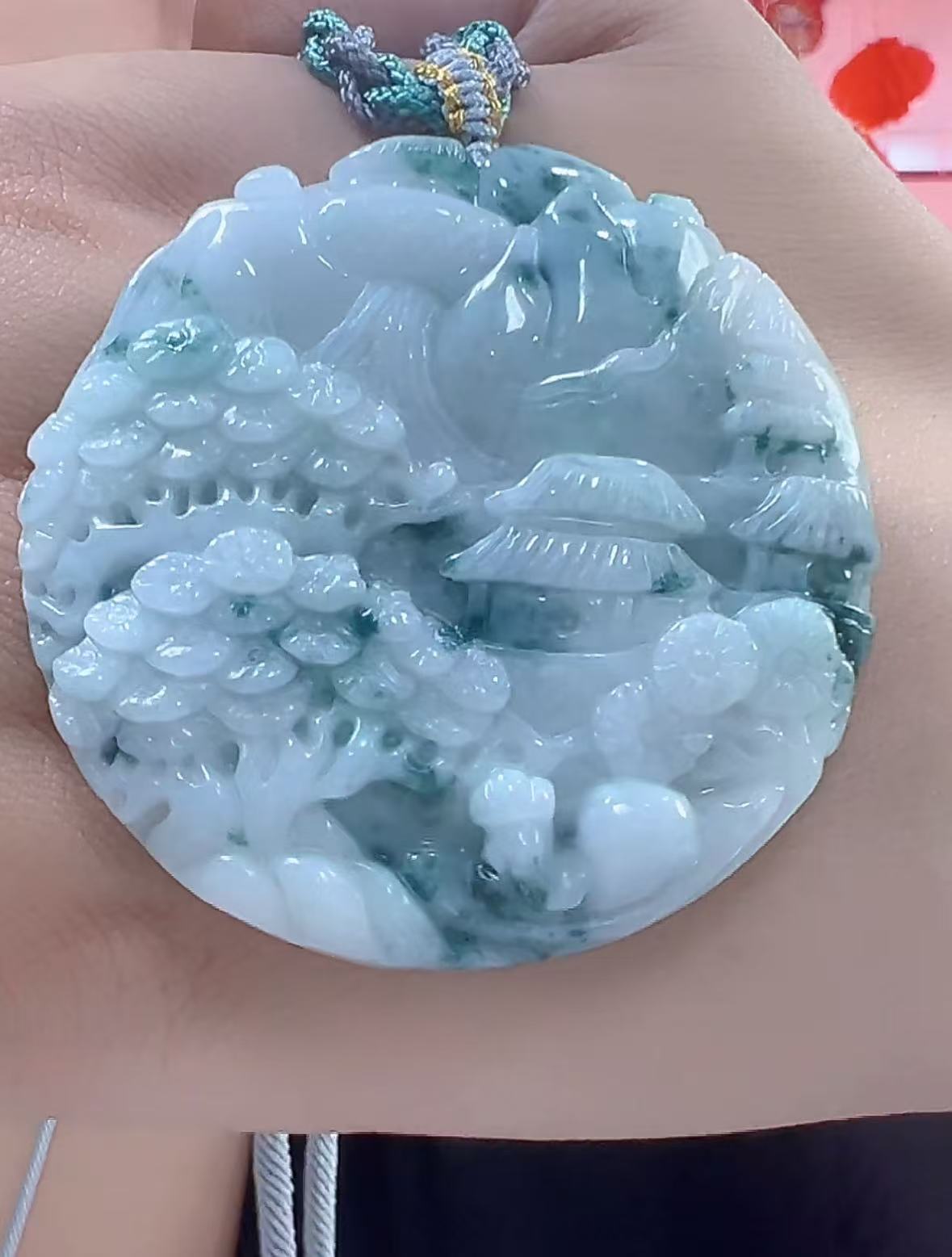 天然翡翠A货山水牌（多样性发货发其一）宽高50-53厚11-13送绳