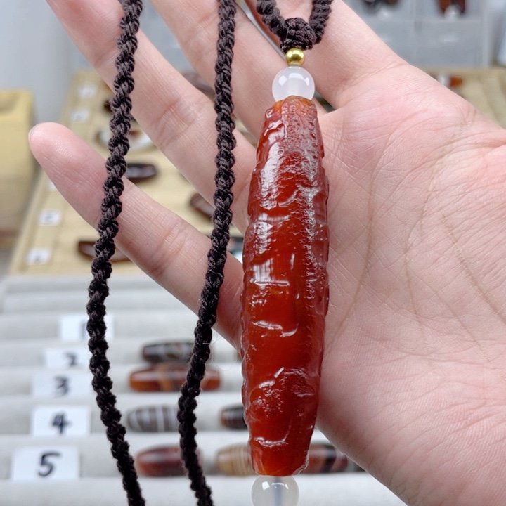 玛瑙/玉髓颈饰未镶嵌
