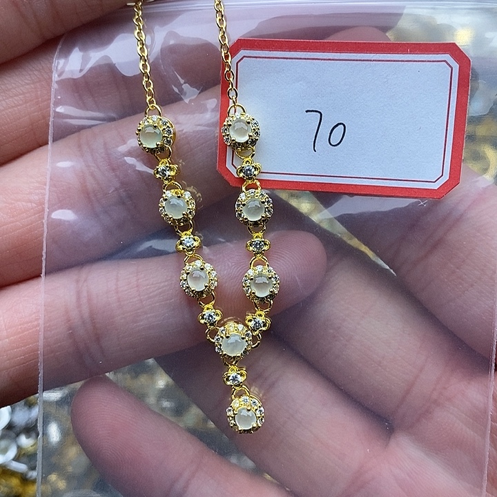 翡翠未镶嵌戒指70