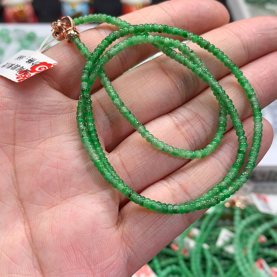 翡翠手链未镶嵌翡翠