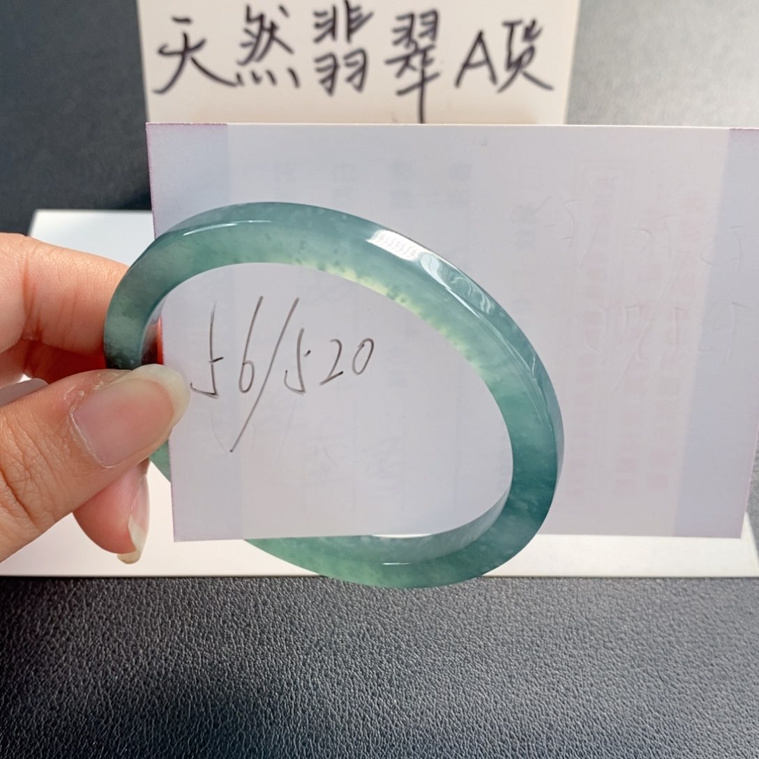 未镶嵌手镯翡翠天然翡翠