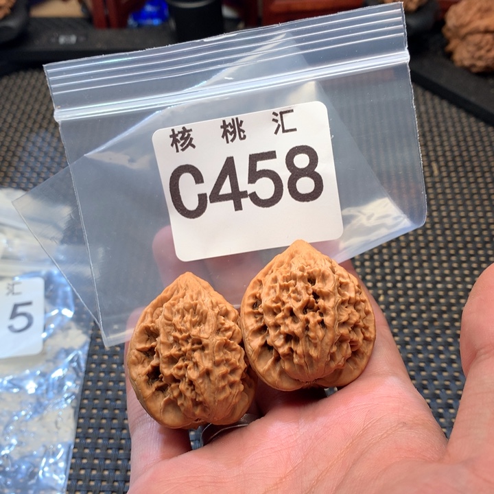 文玩核桃吊坠秦鸡