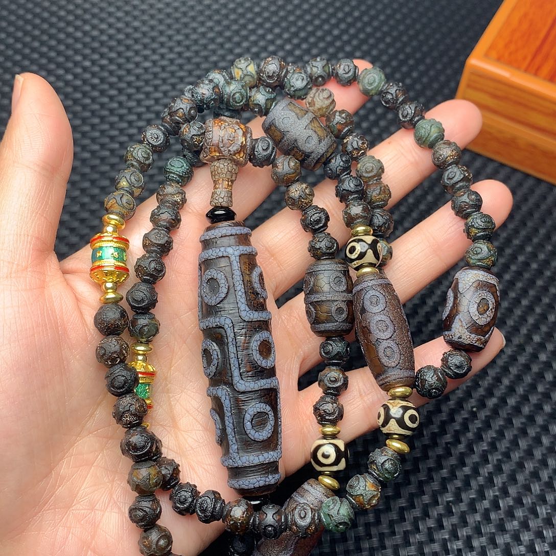 痴***岑玛瑙/玉髓未镶嵌手链