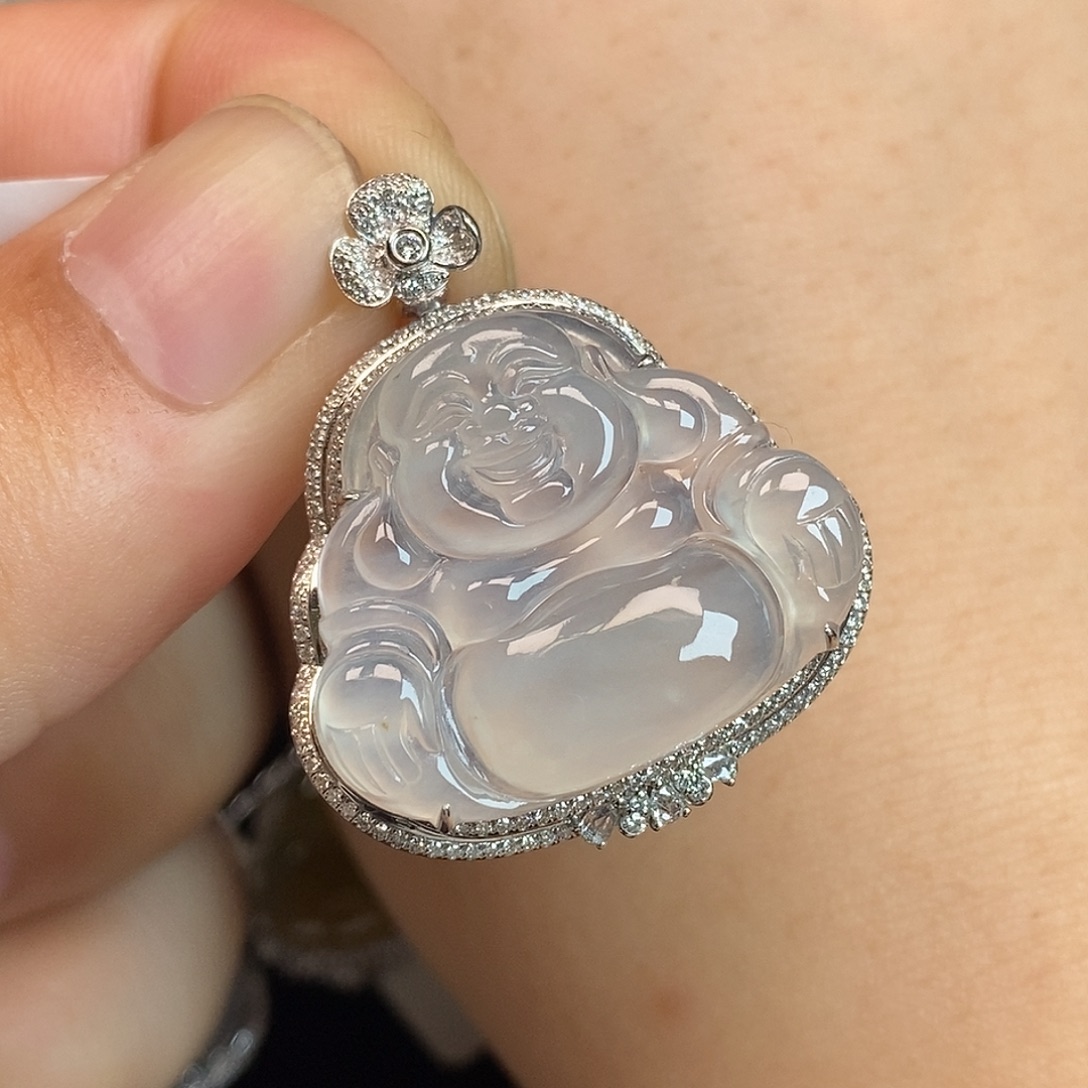 翡翠18K金镶嵌颈饰佛公