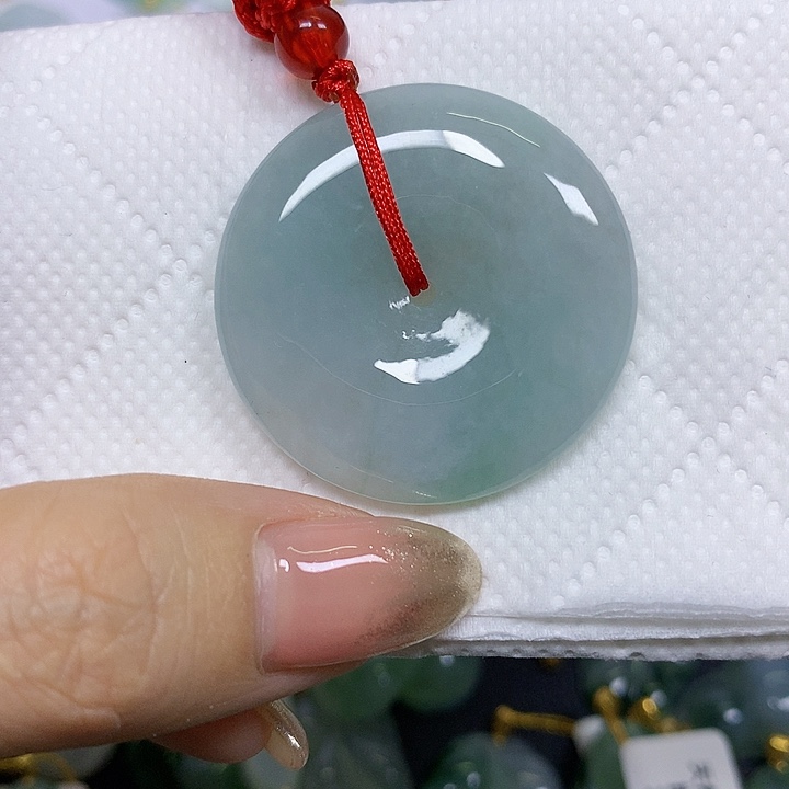 翡翠未镶嵌颈饰挂件