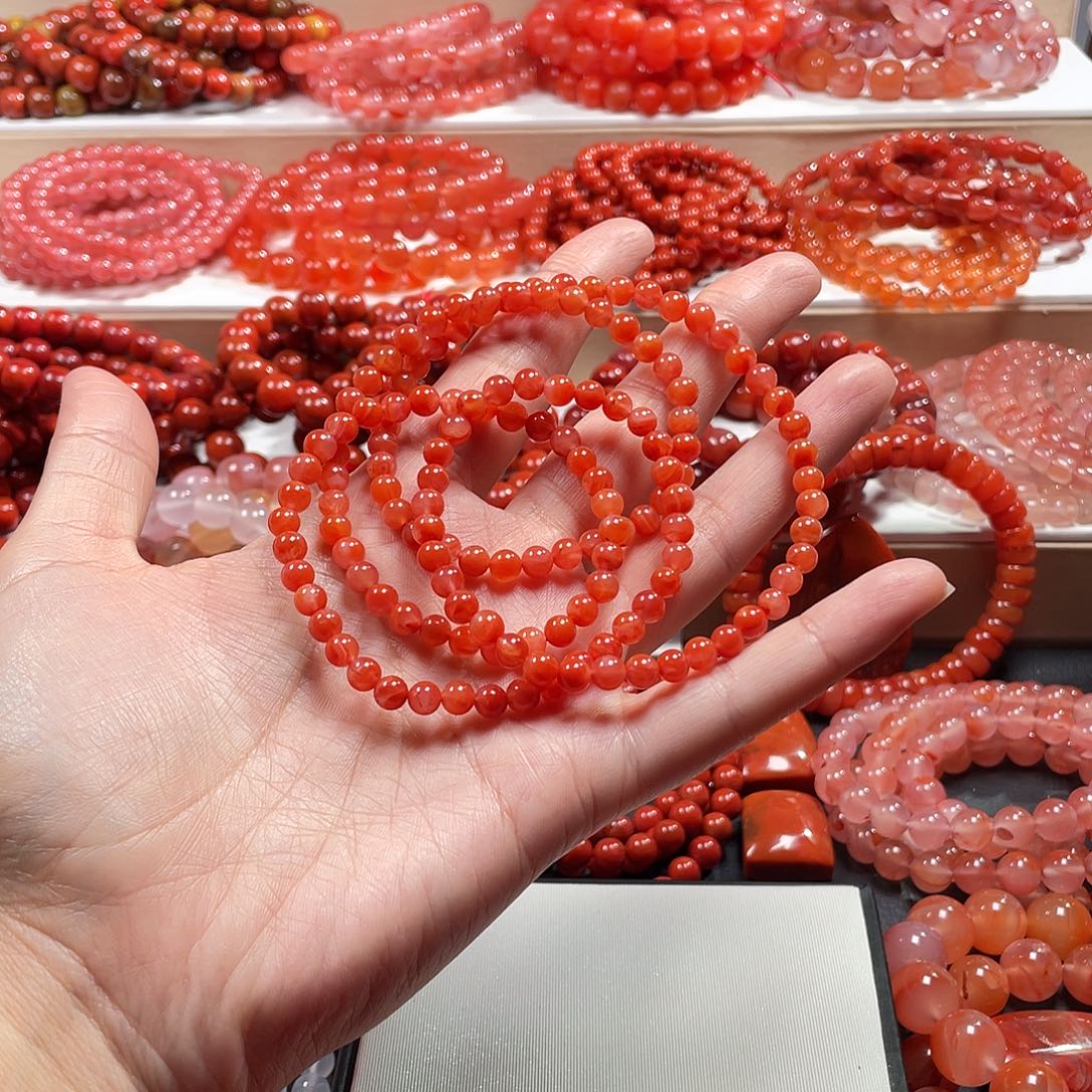 南红玛瑙未镶嵌手链