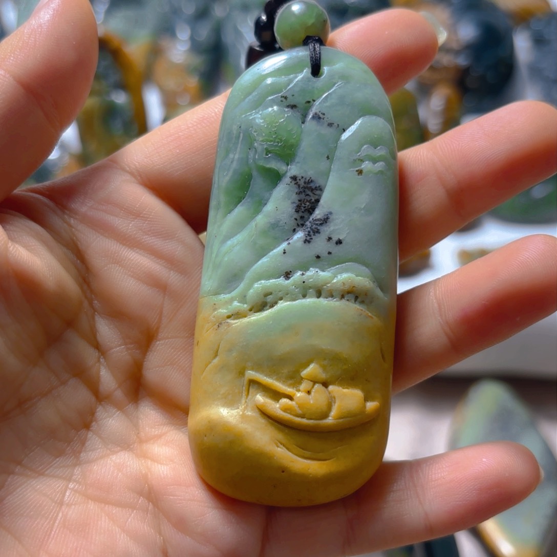 岫岩河磨玉（透闪石质玉）挂件未镶嵌