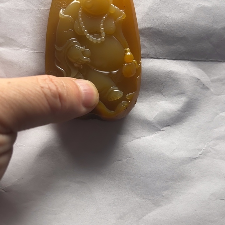 兴***普石英质玉合金颈饰