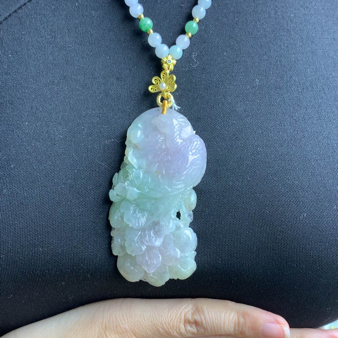 翡翠颈饰未镶嵌翡翠