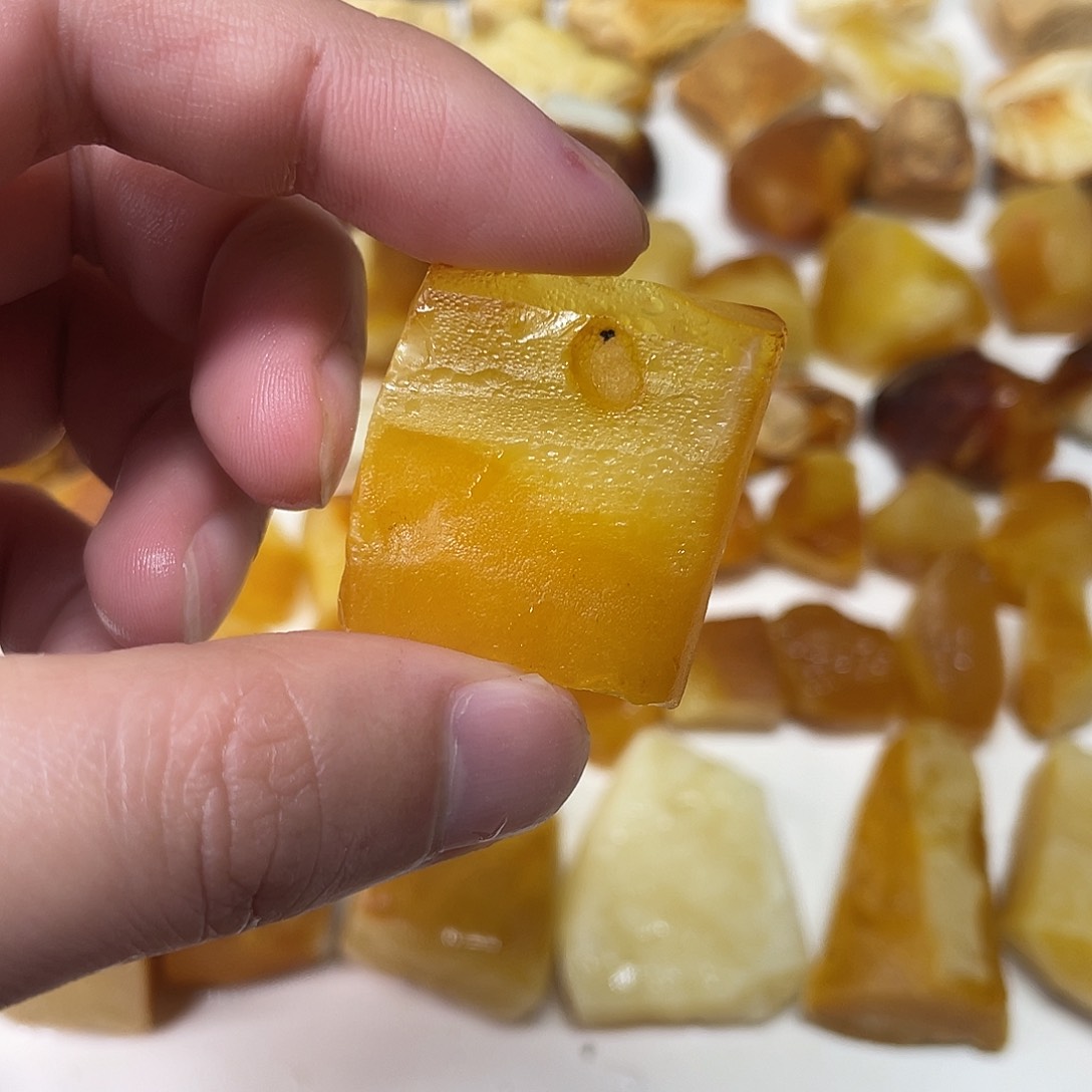 定制琥珀未镶嵌原矿琥珀