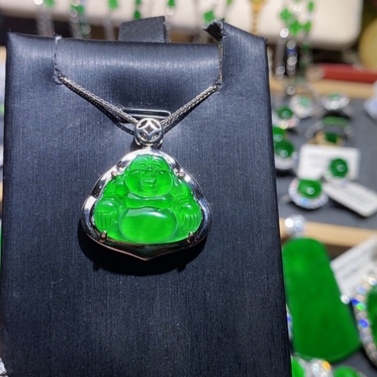翡翠未镶嵌颈饰吊坠