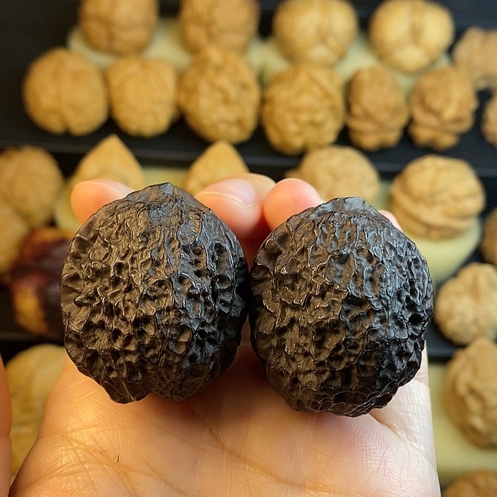 文玩核桃吊坠山河钟40