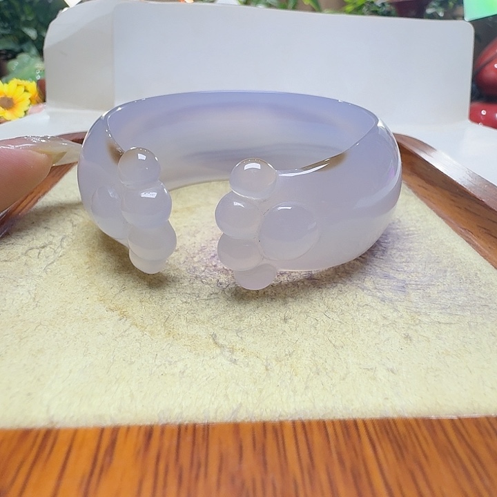 无***言玛瑙/玉髓未镶嵌手镯