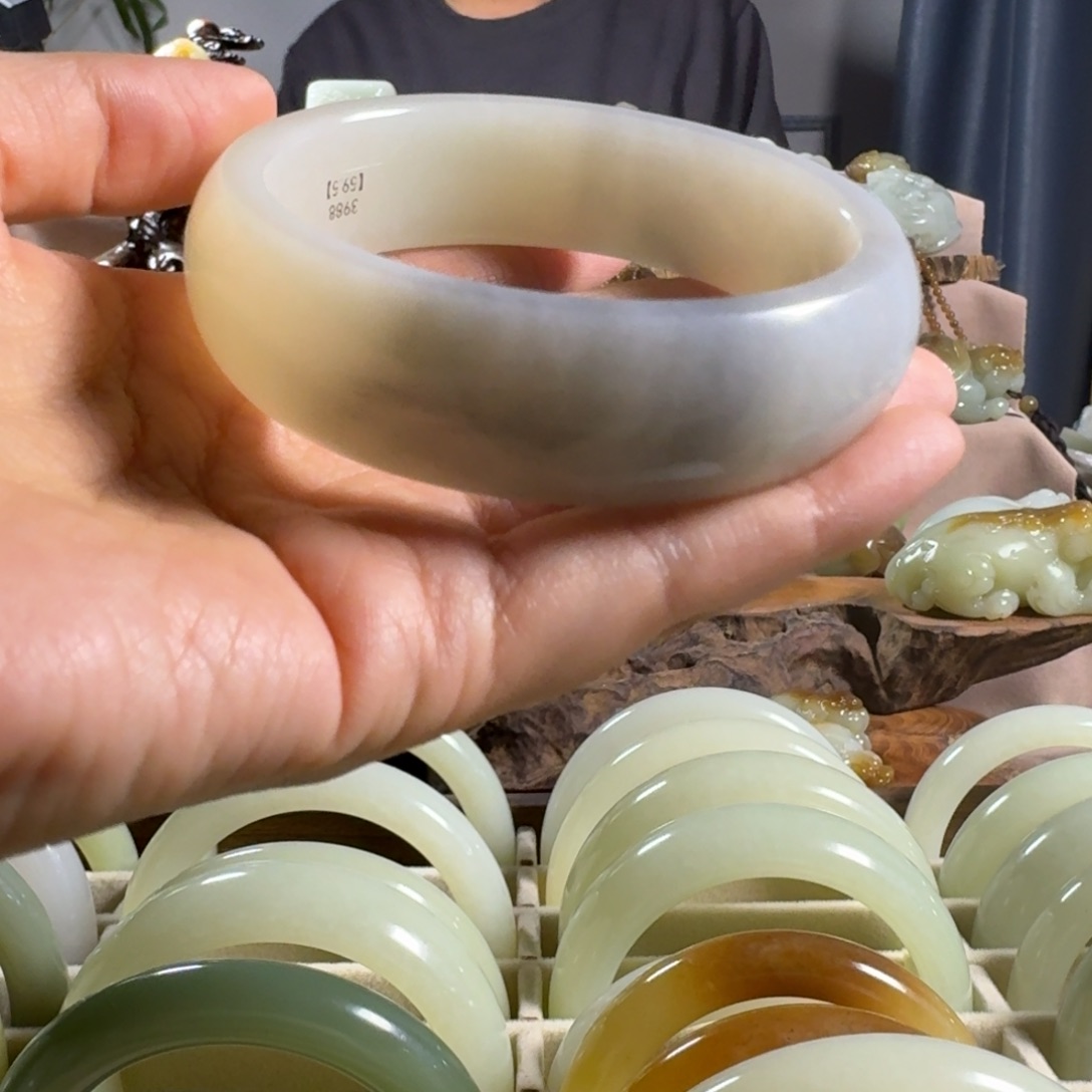 和田玉（糖玉）未镶嵌手链