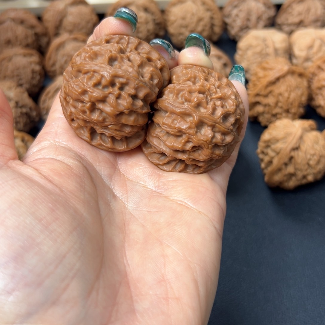 用****442尺寸全品苹果园狮子头