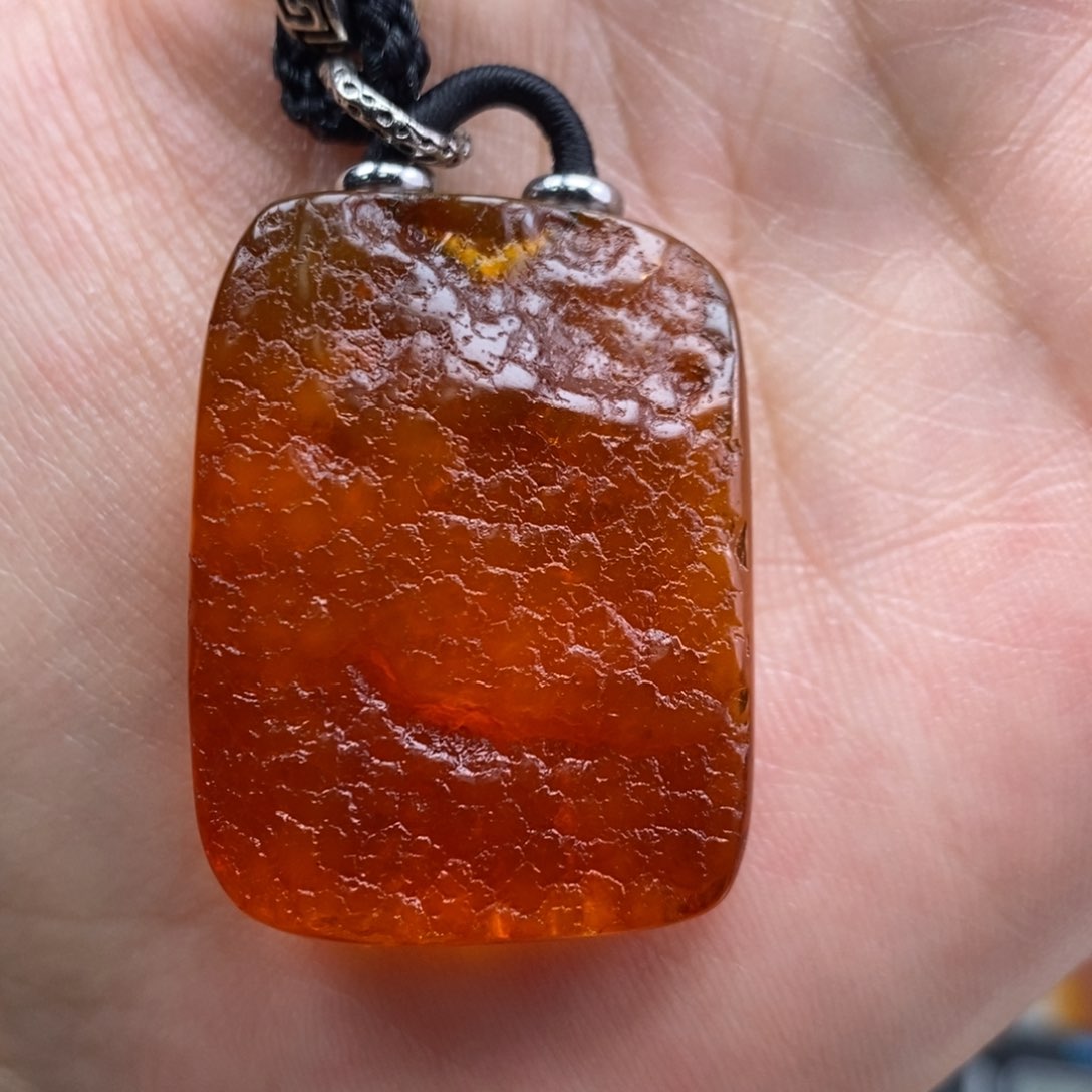 琥珀吊坠(赠链)未镶嵌