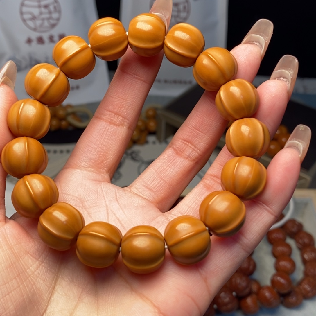 猴头核桃手串鲨鱼