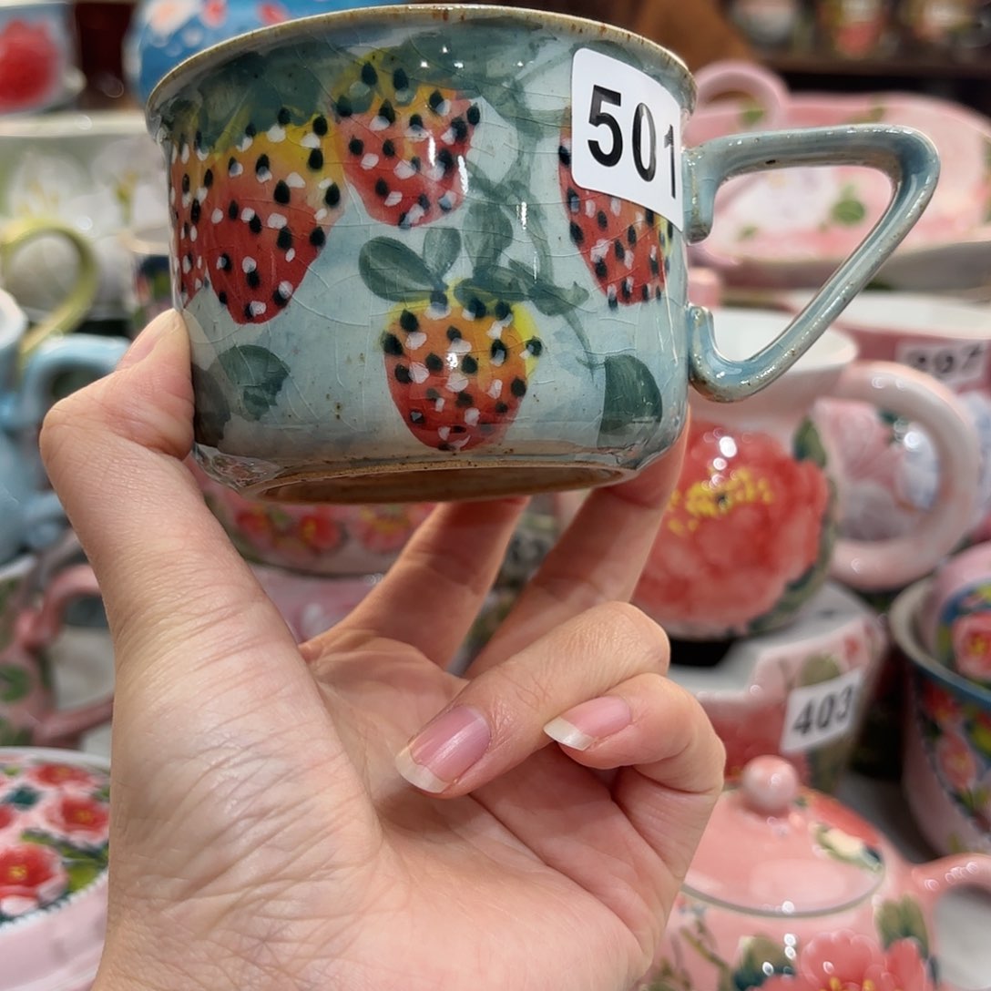 瓷片兔兔盖茨。兔兔好