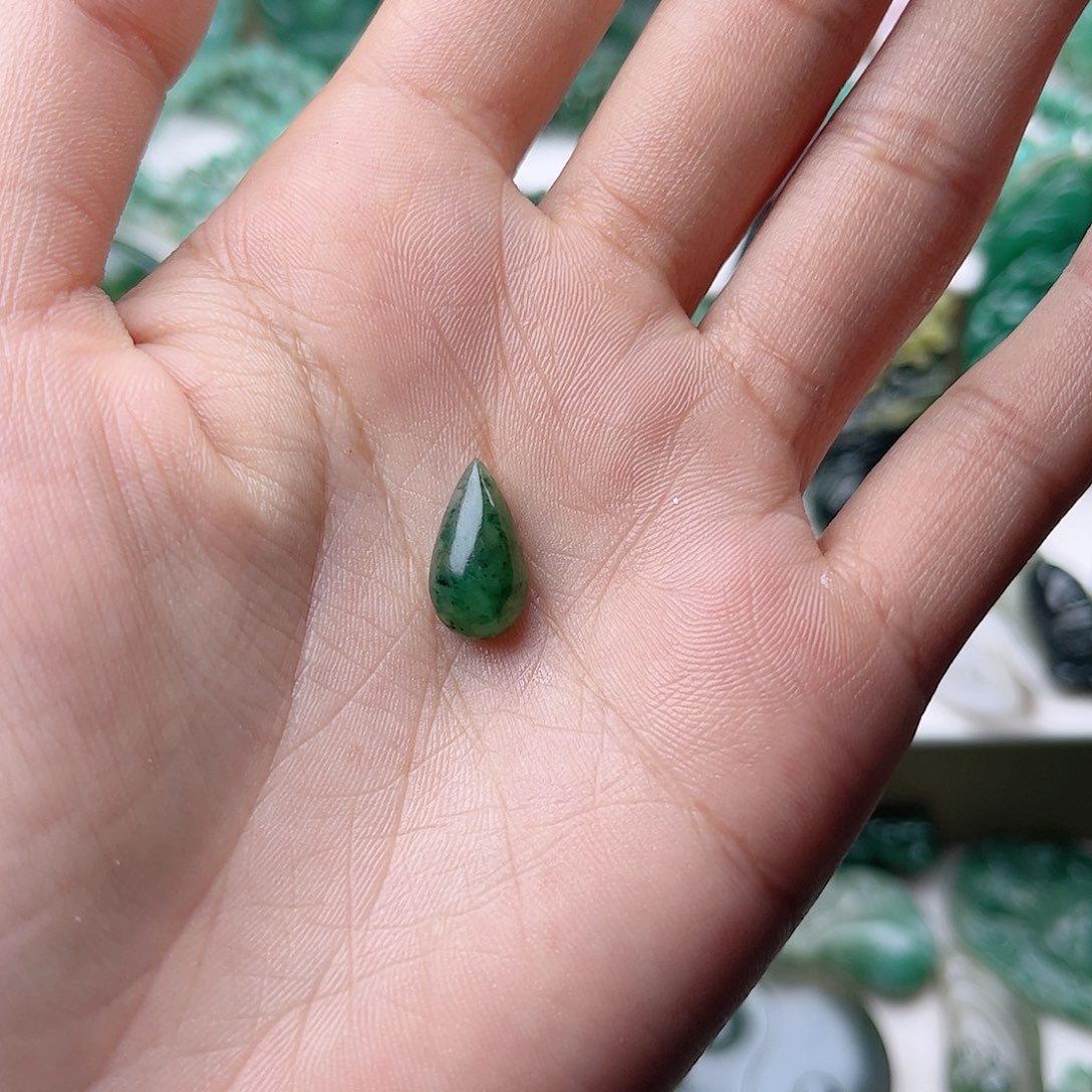 独山玉挂件未镶嵌