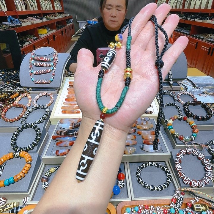 未镶嵌玛瑙/玉髓珠宝奇石