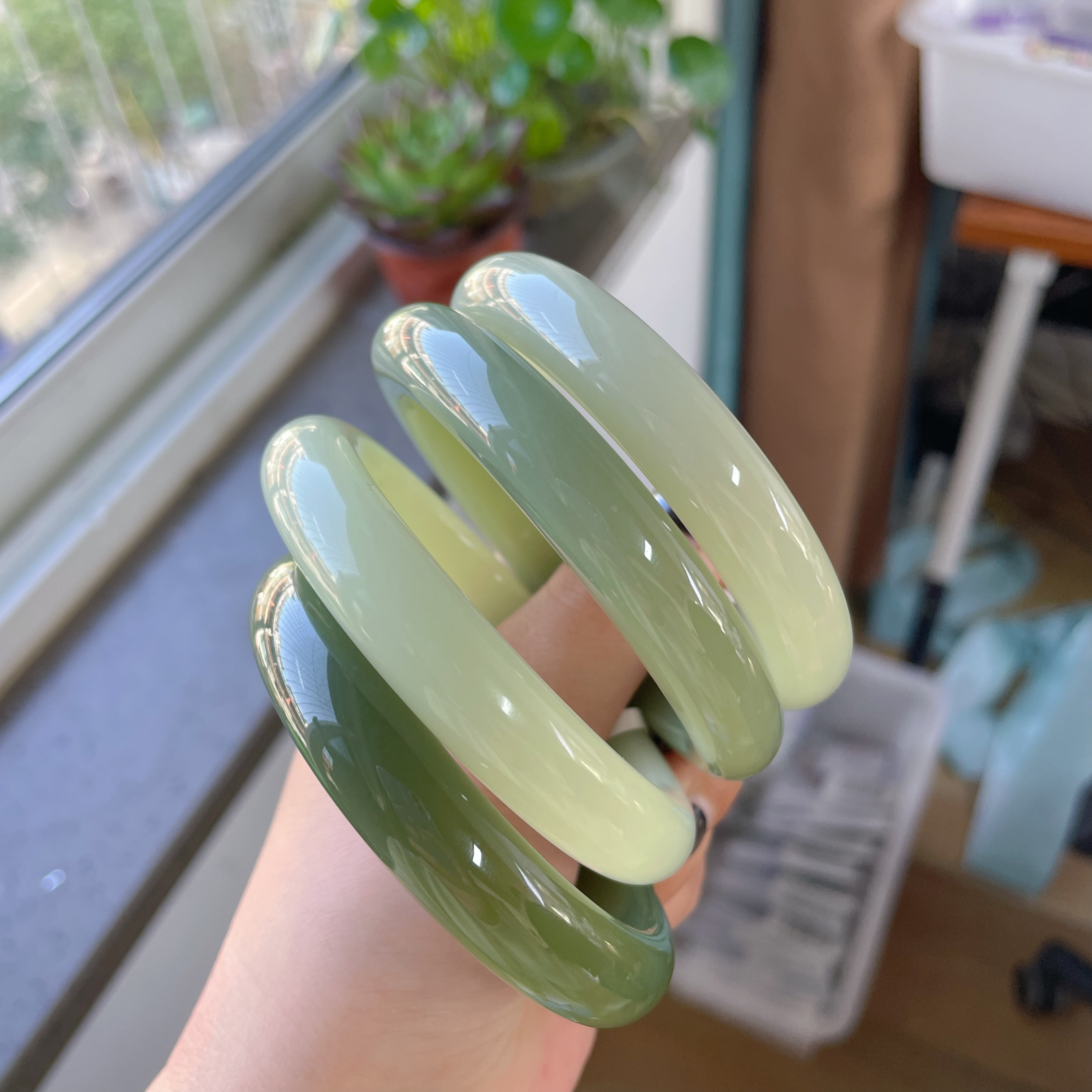 天然新疆和田玉且末料手镯镯子多样性发货拍一发一圈口50-63mm