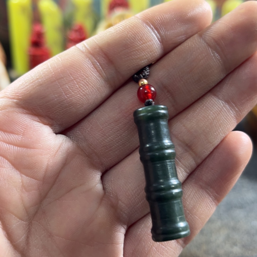 和田玉挂件未镶嵌何*