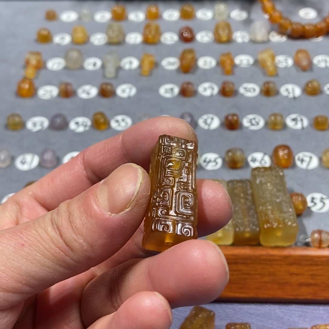 用***6玛瑙/玉髓合金颈饰勒子