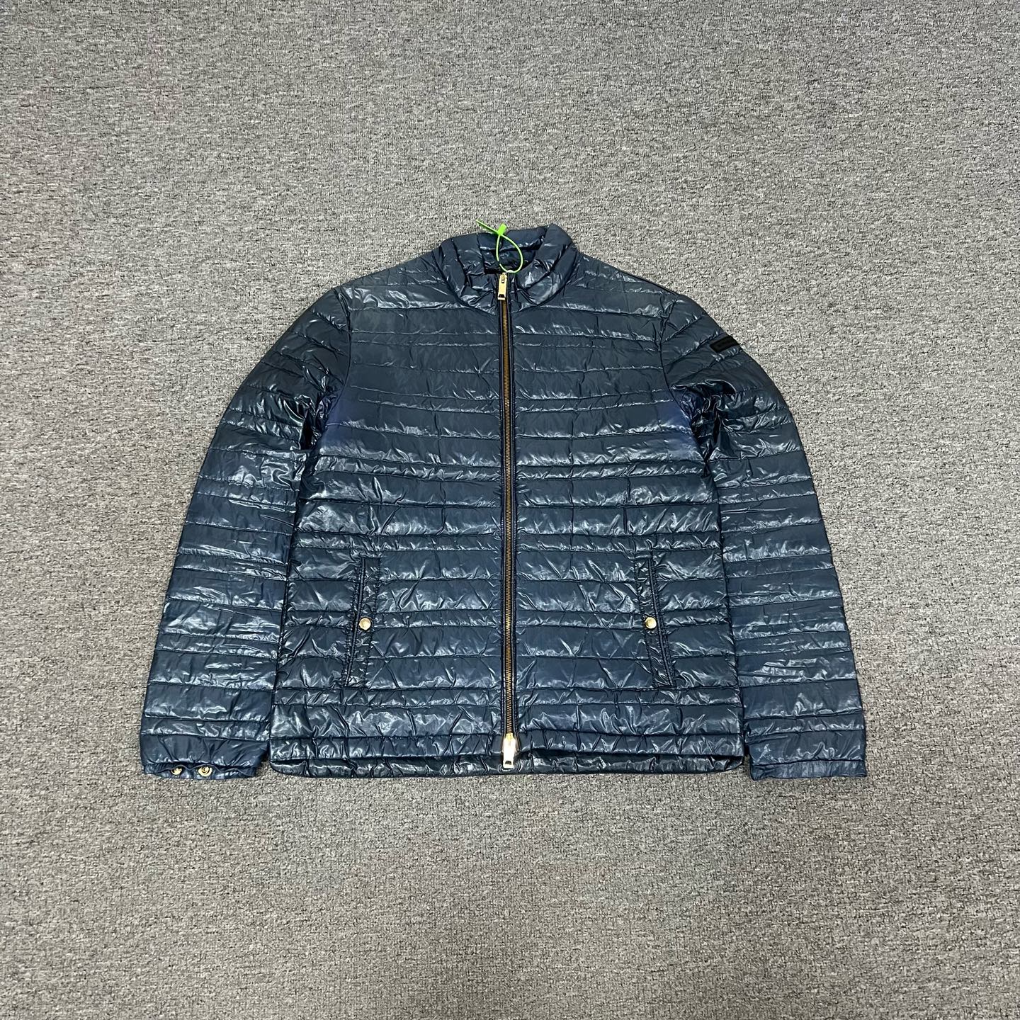 99新 AMIPARIS Burberry 轻薄羽绒服L码