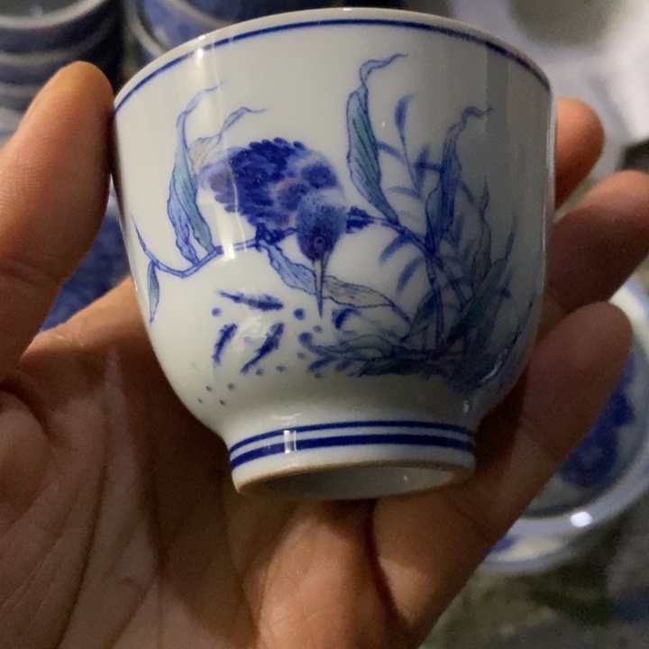 摆件陶瓷青花斗彩鸟杯竹溪道人款