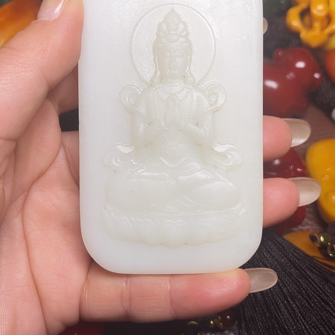 和田玉颈饰未镶嵌自*