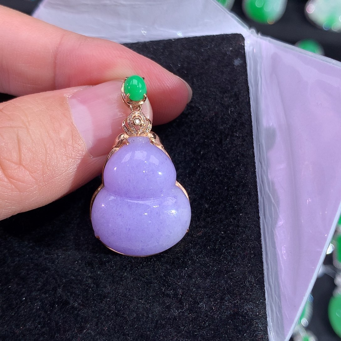 翡翠吊坠(不含链)18K金镶嵌