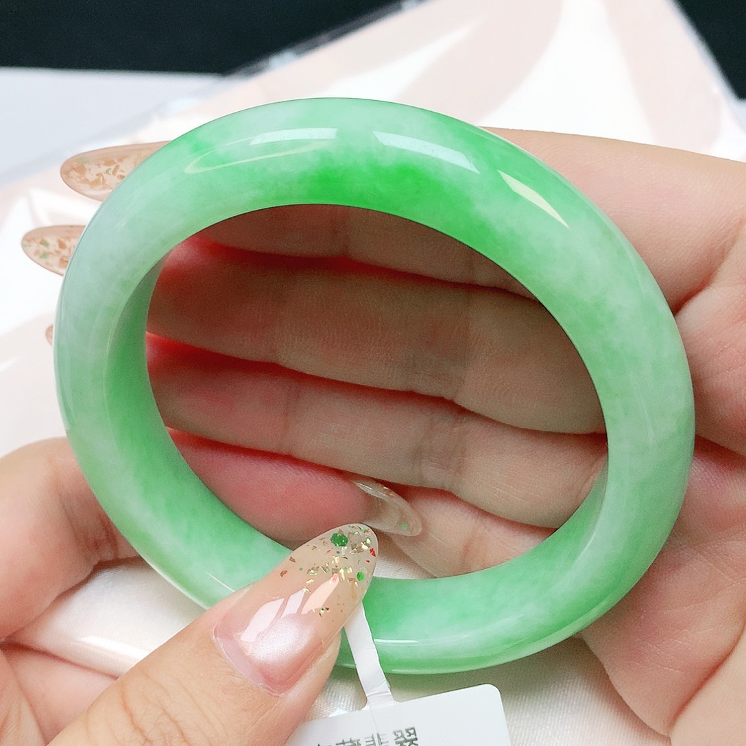 翡翠未镶嵌手镯抖音715