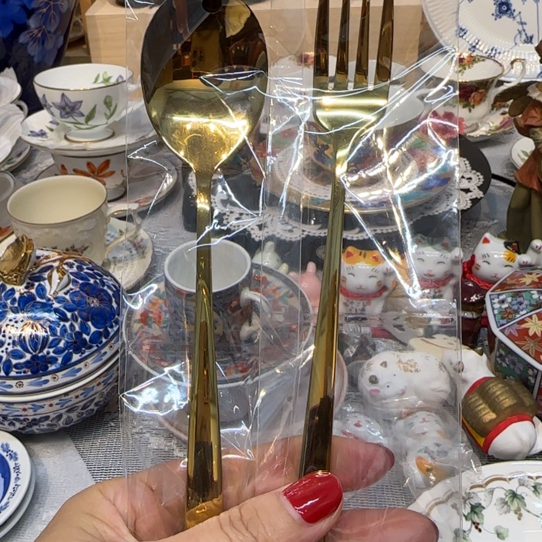 茶盏咖啡杯里的咖啡是我