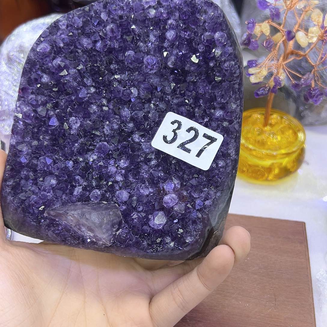 紫晶水晶摆件未镶嵌