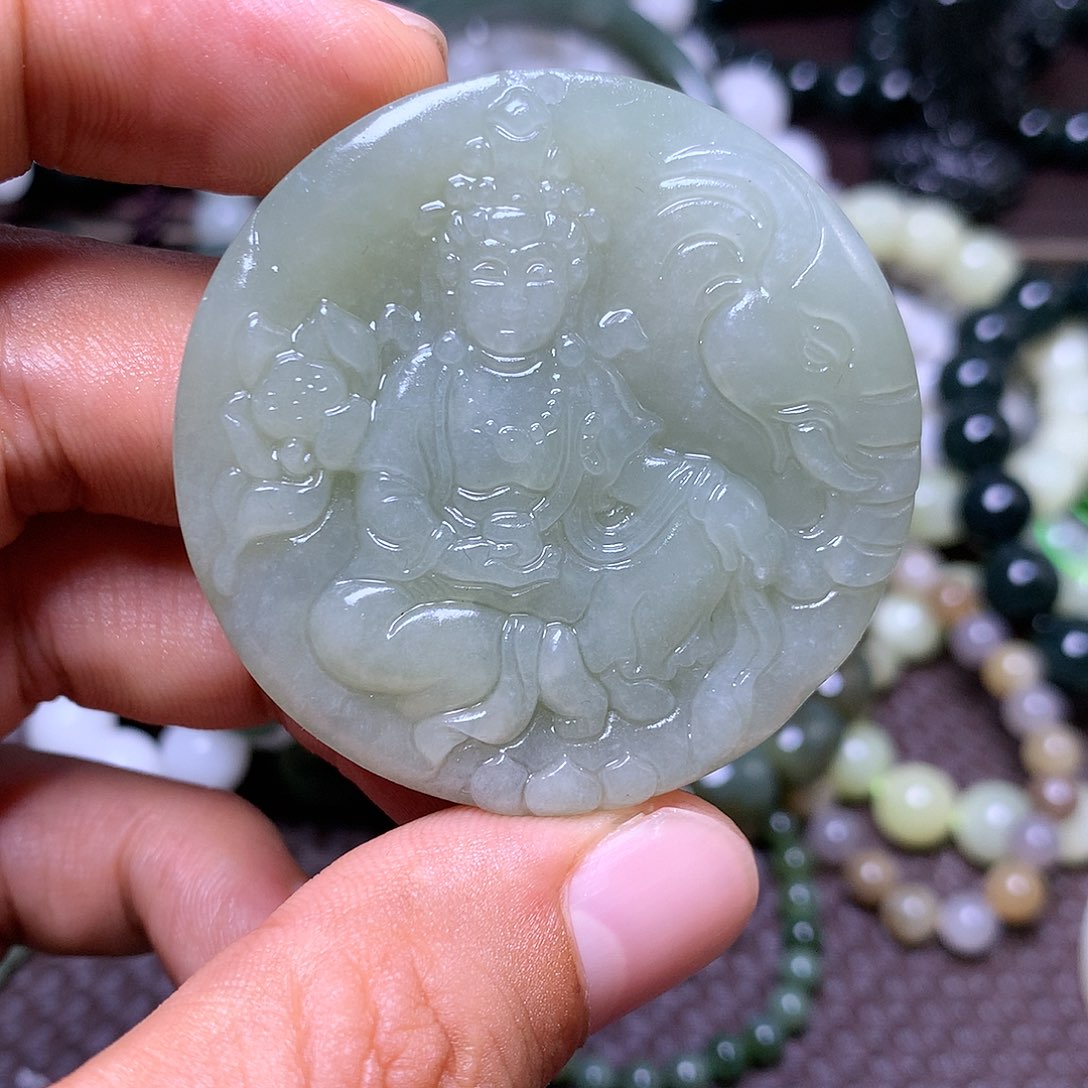 【闪购商品】颈饰未镶嵌和田玉