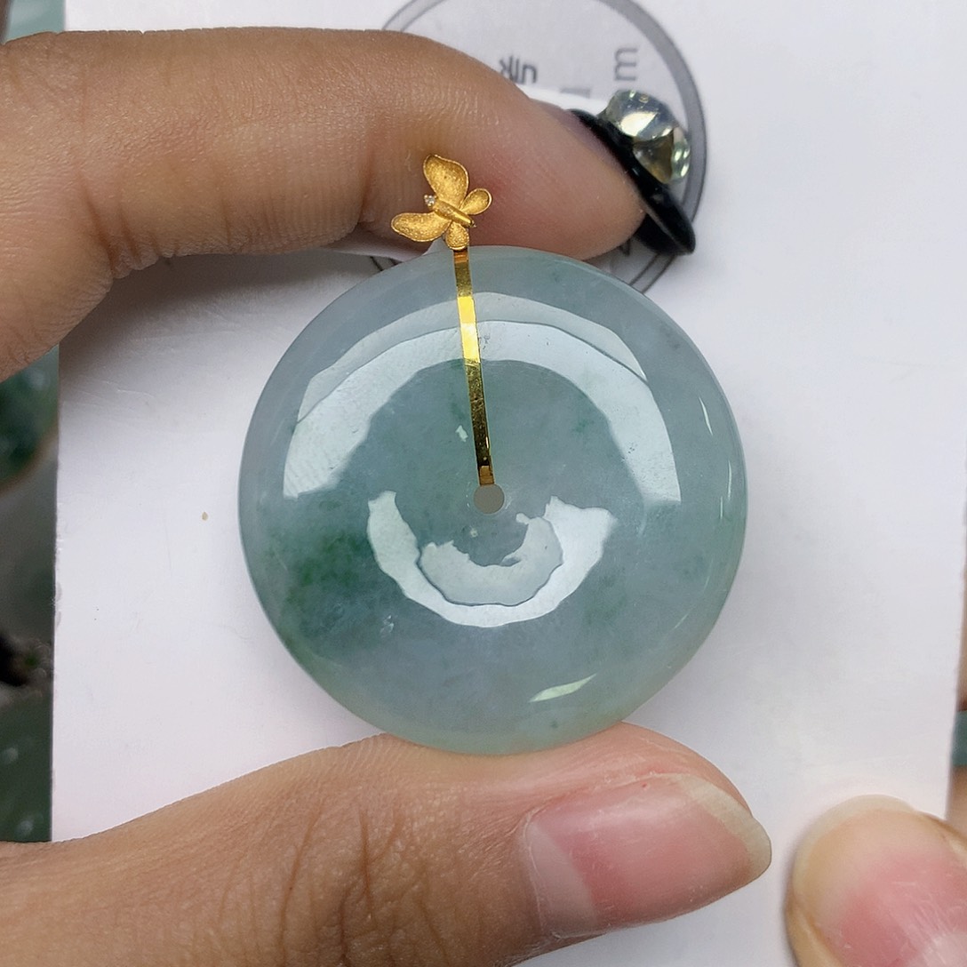 颈饰18K金镶嵌翡翠天然翡翠