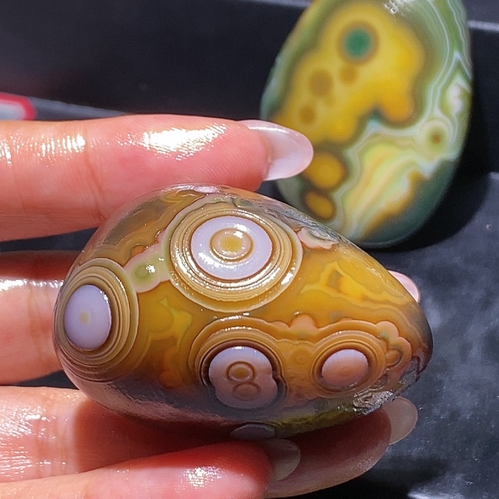 玛瑙/玉髓未镶嵌珠宝奇石128