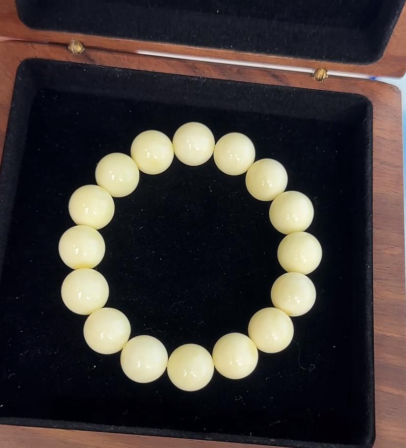 【齐福珠宝】XQ0544/11mm特级俄料漆底纯白圆珠手串 （多样性发其一）