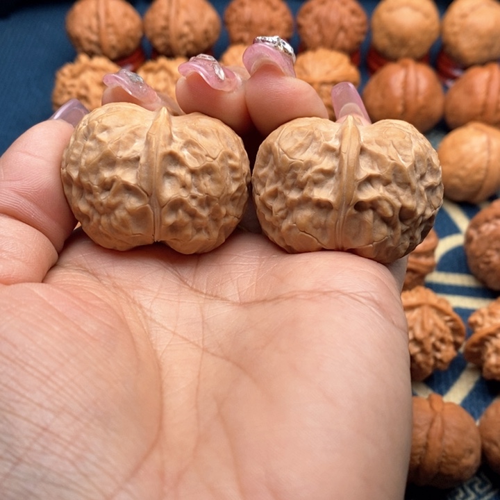 文玩核桃把件手捻