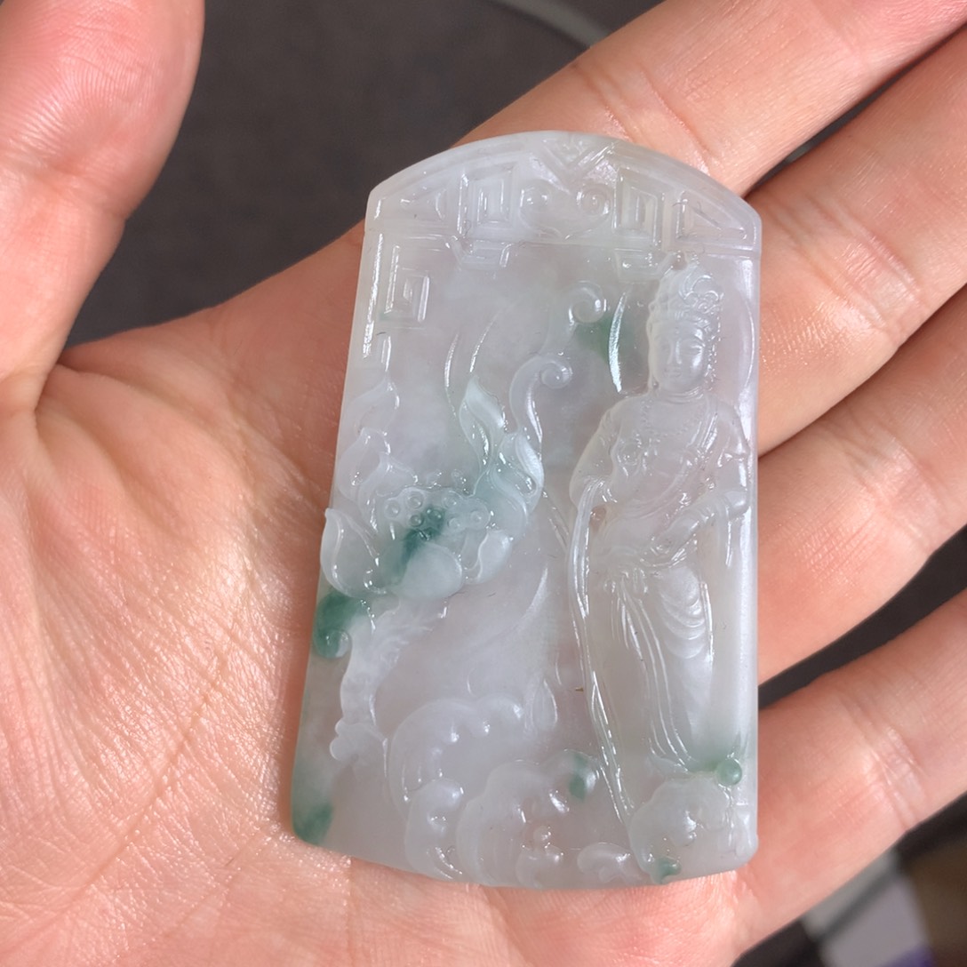 定制翡翠未镶嵌混****。翡翠