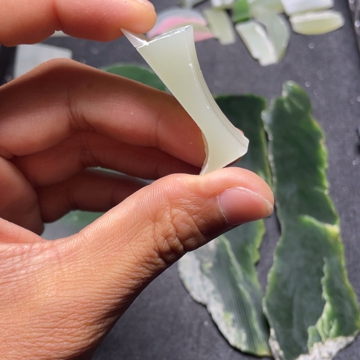 和田玉（糖玉）未镶嵌珠宝半成品